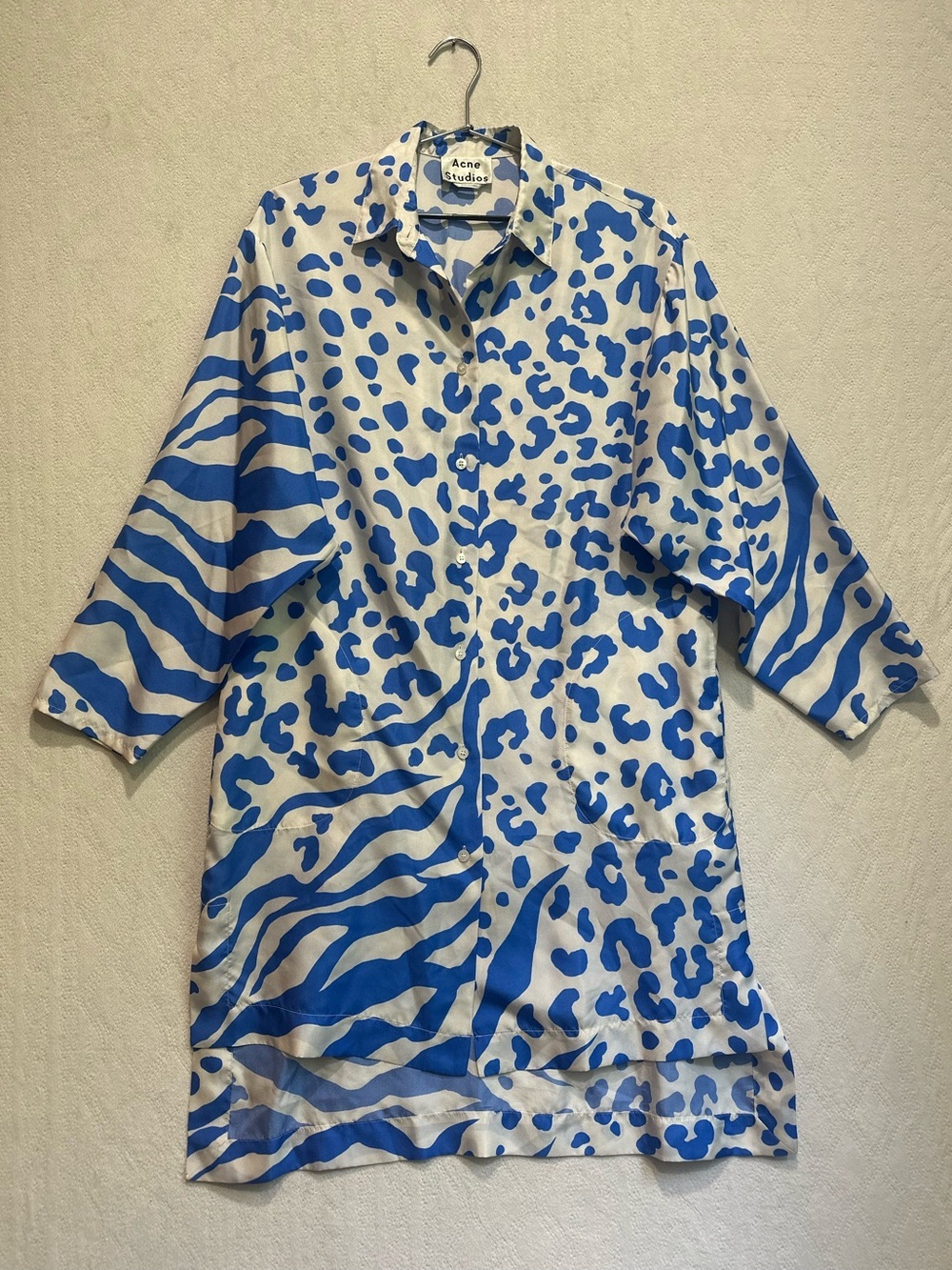 VTG Acne Jenia 100% Silk Blue White Mixed Animal Button-Down Dress Sz L Pockets